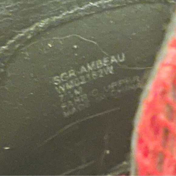 🐦‍🔥NWOT! Gorgeous Sugar Split Side Python Red & Black Pointed Toe Booties! - Picture 14 of 14